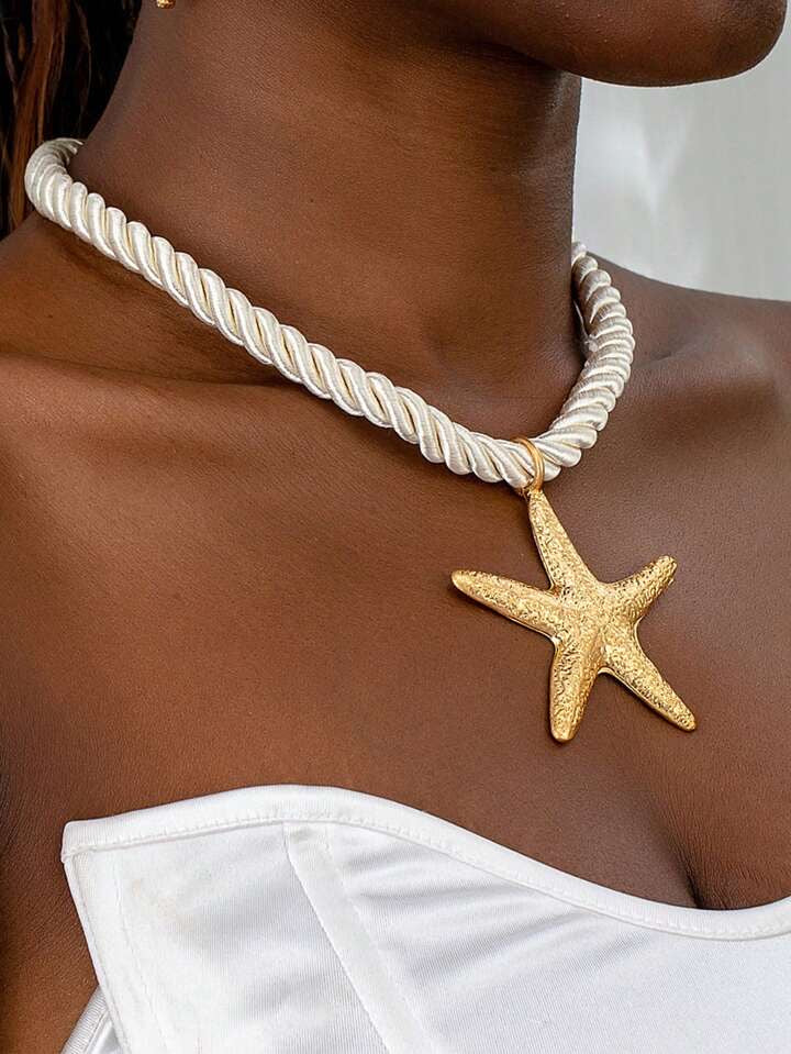 Star fish Gold necklace