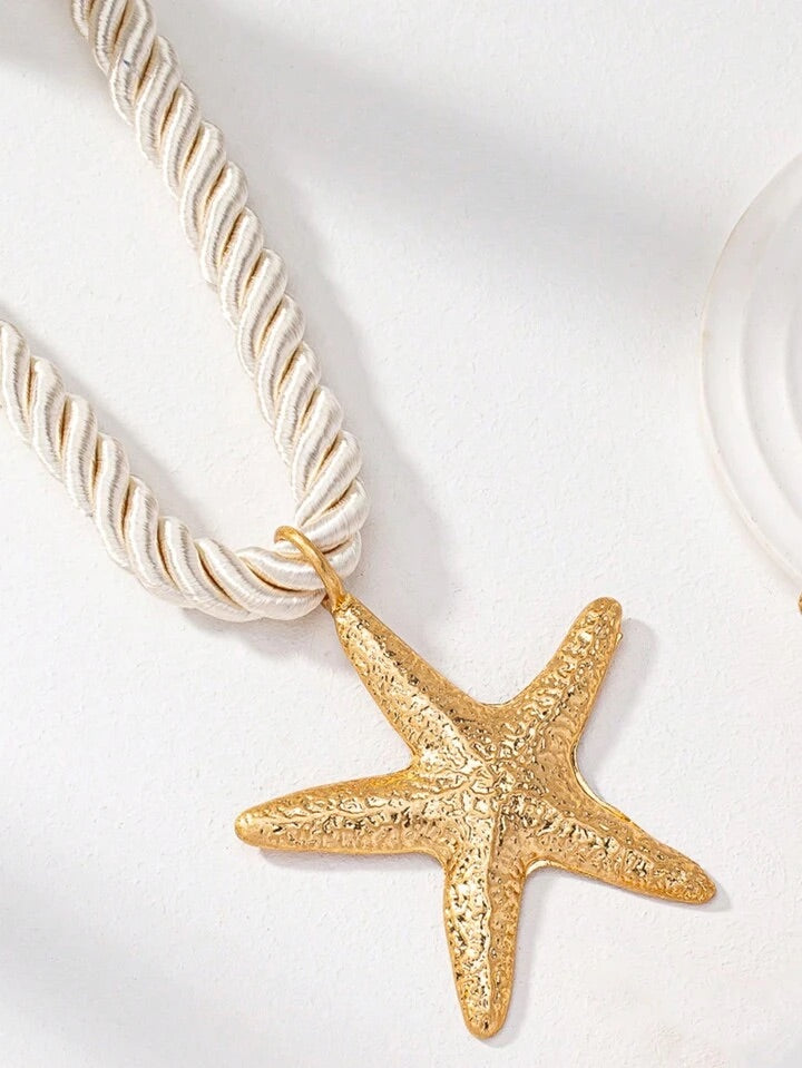 Star fish Gold necklace