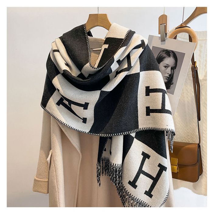 Elegant H-Pattern Shawl Wool Scarf in Black