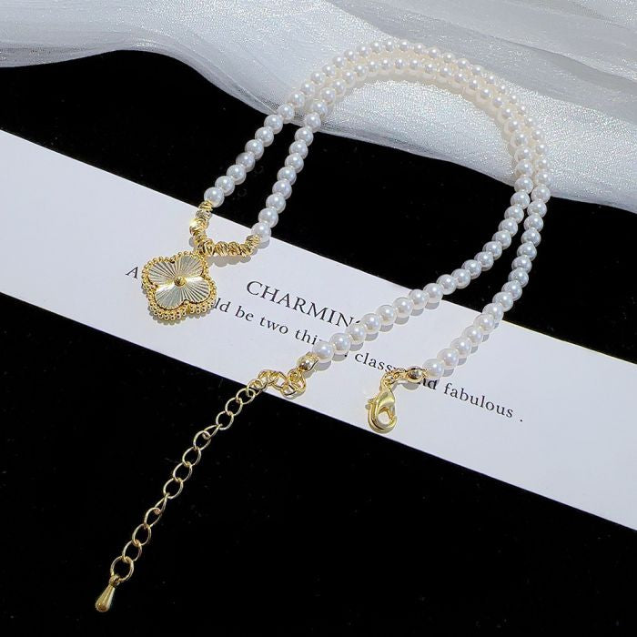Timeless Pearl & Clover Pendant Necklace in Gold