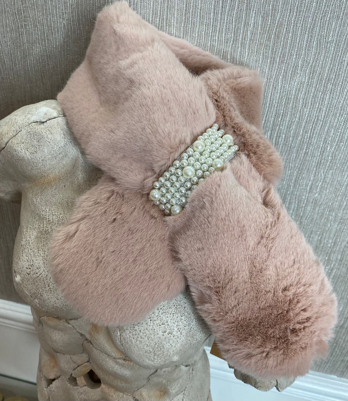 Lily collar