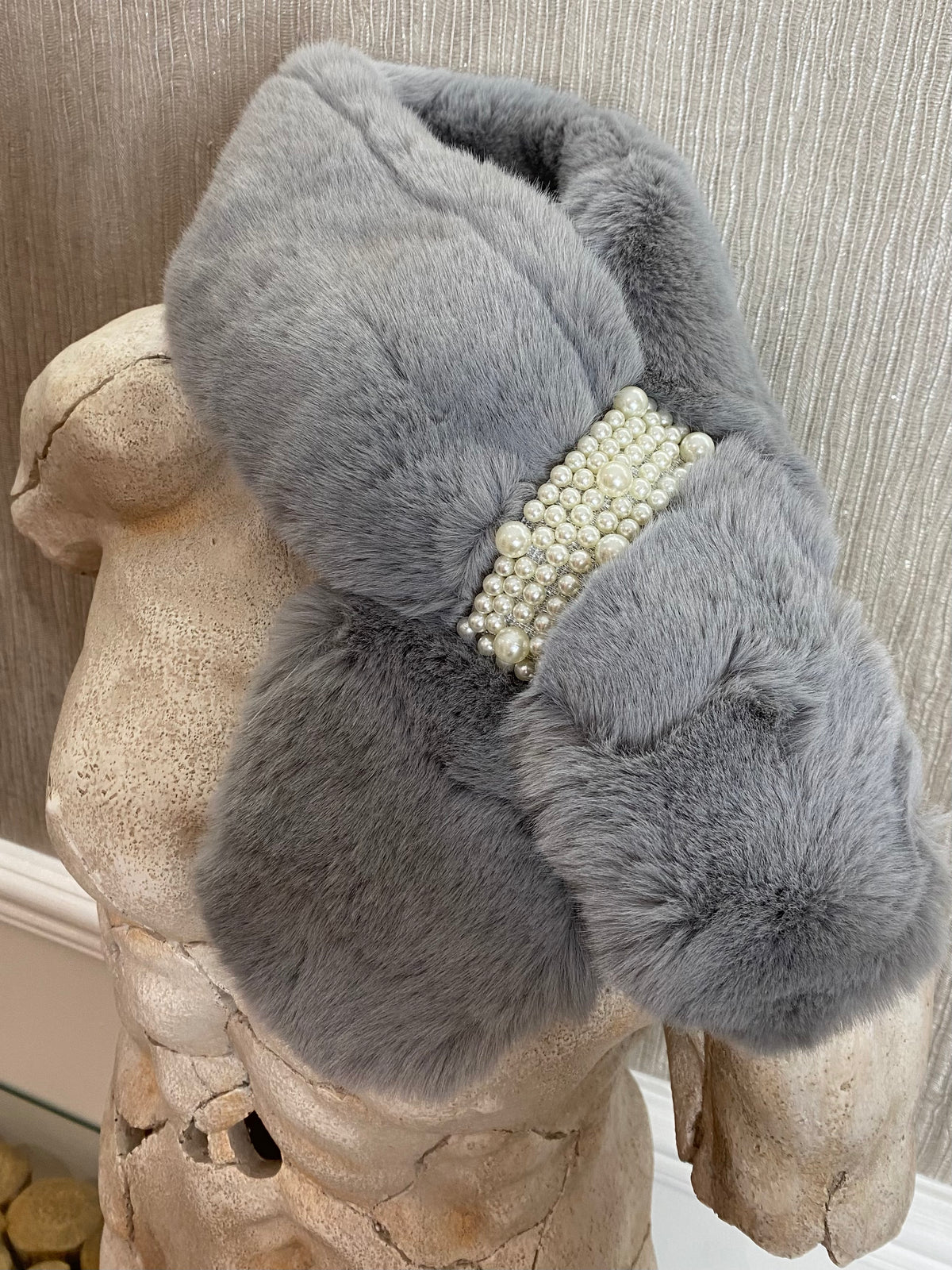 Lily collar