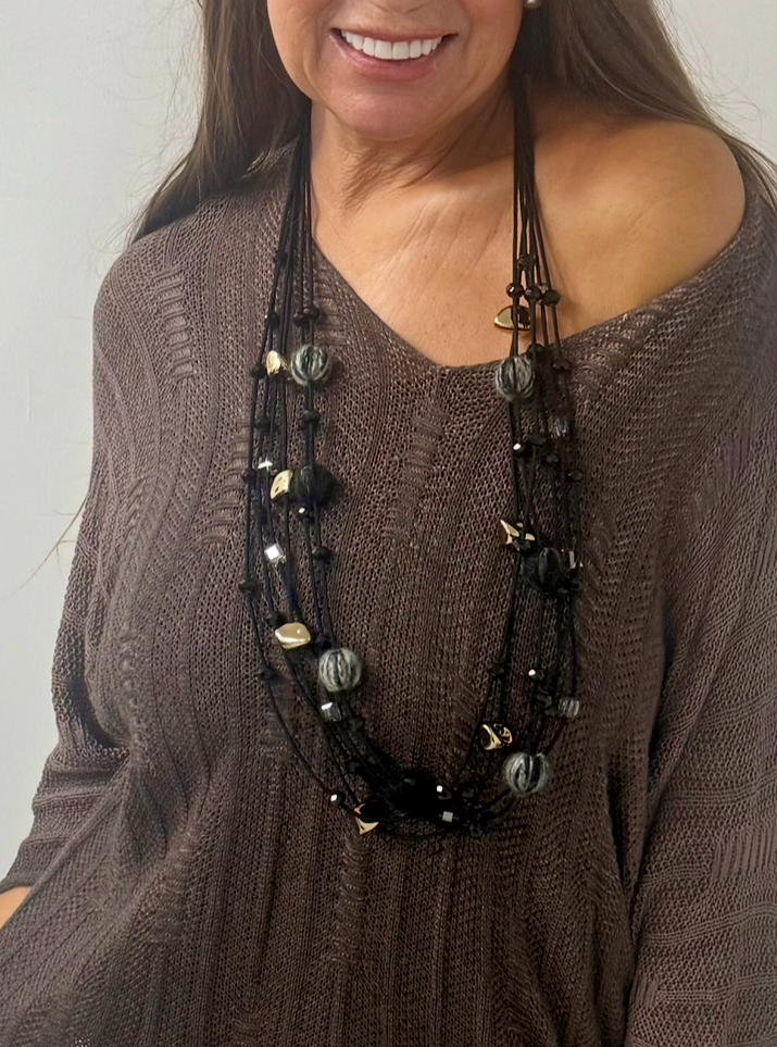 Black beaded lux necklace