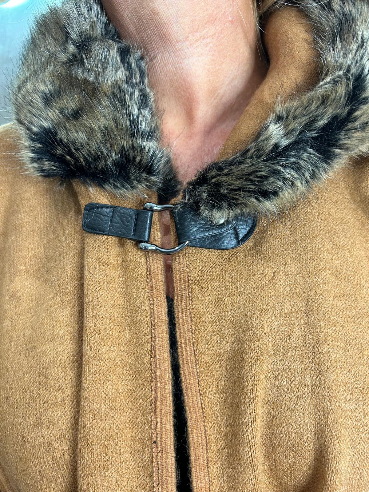 Glady Cape